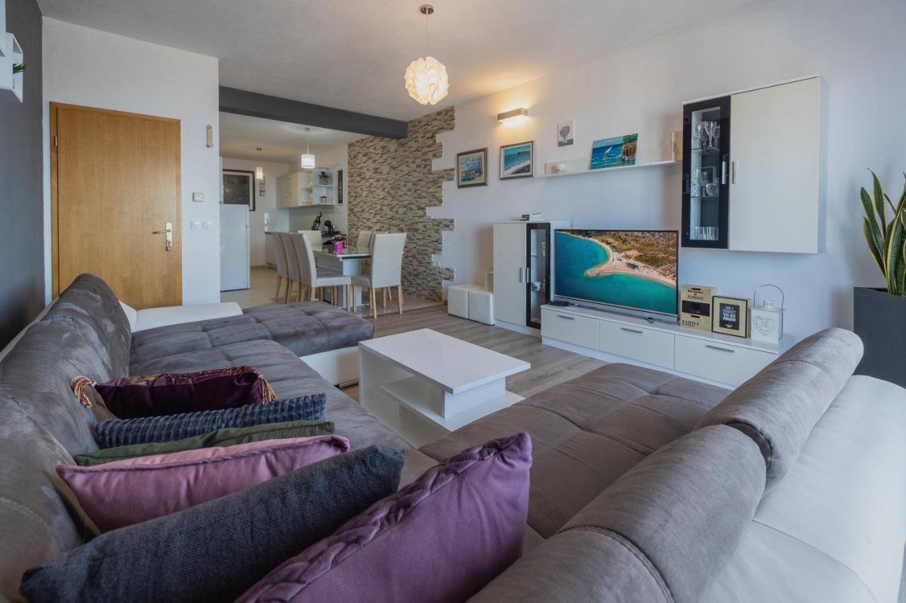 Apartment Dany - Free Beach Parking Makarska Kültér fotó